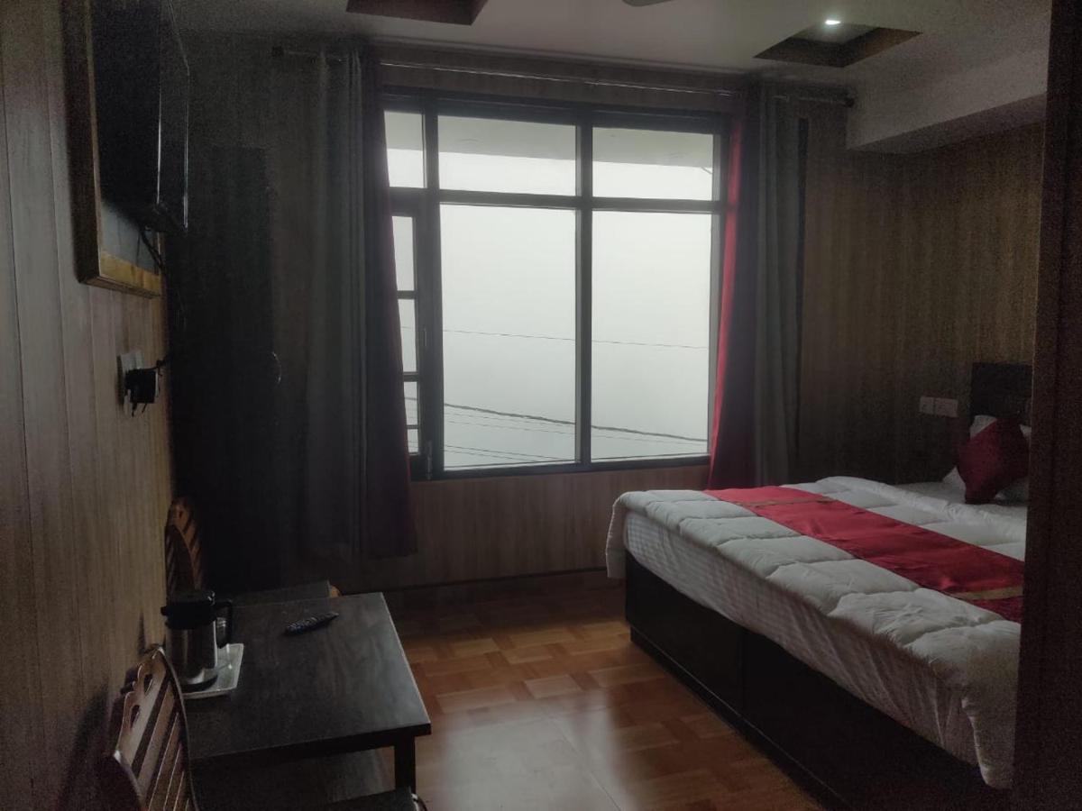 Fabhotel Maya Массури Экстерьер фото