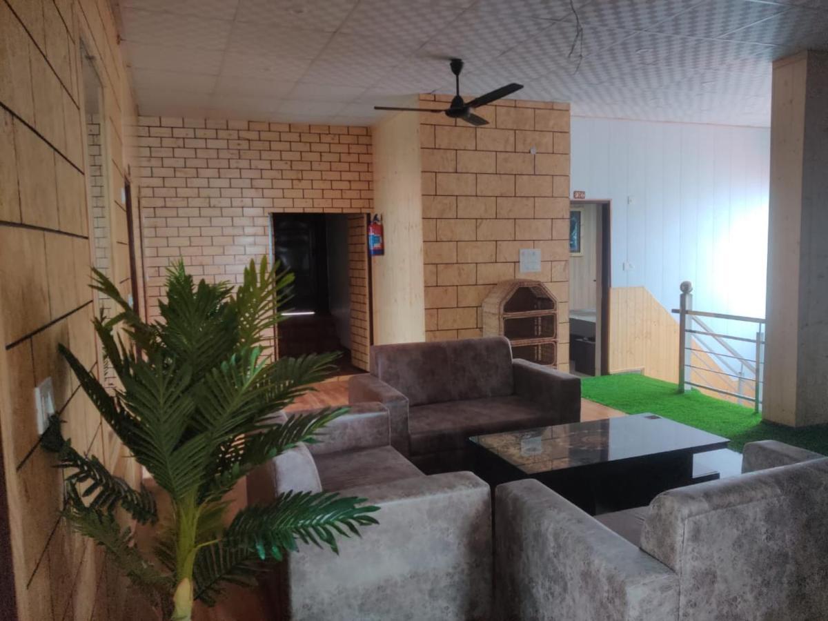Fabhotel Maya Массури Экстерьер фото