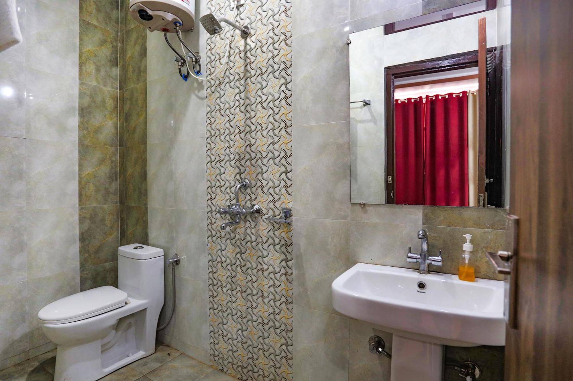 Fabhotel Maya Массури Экстерьер фото