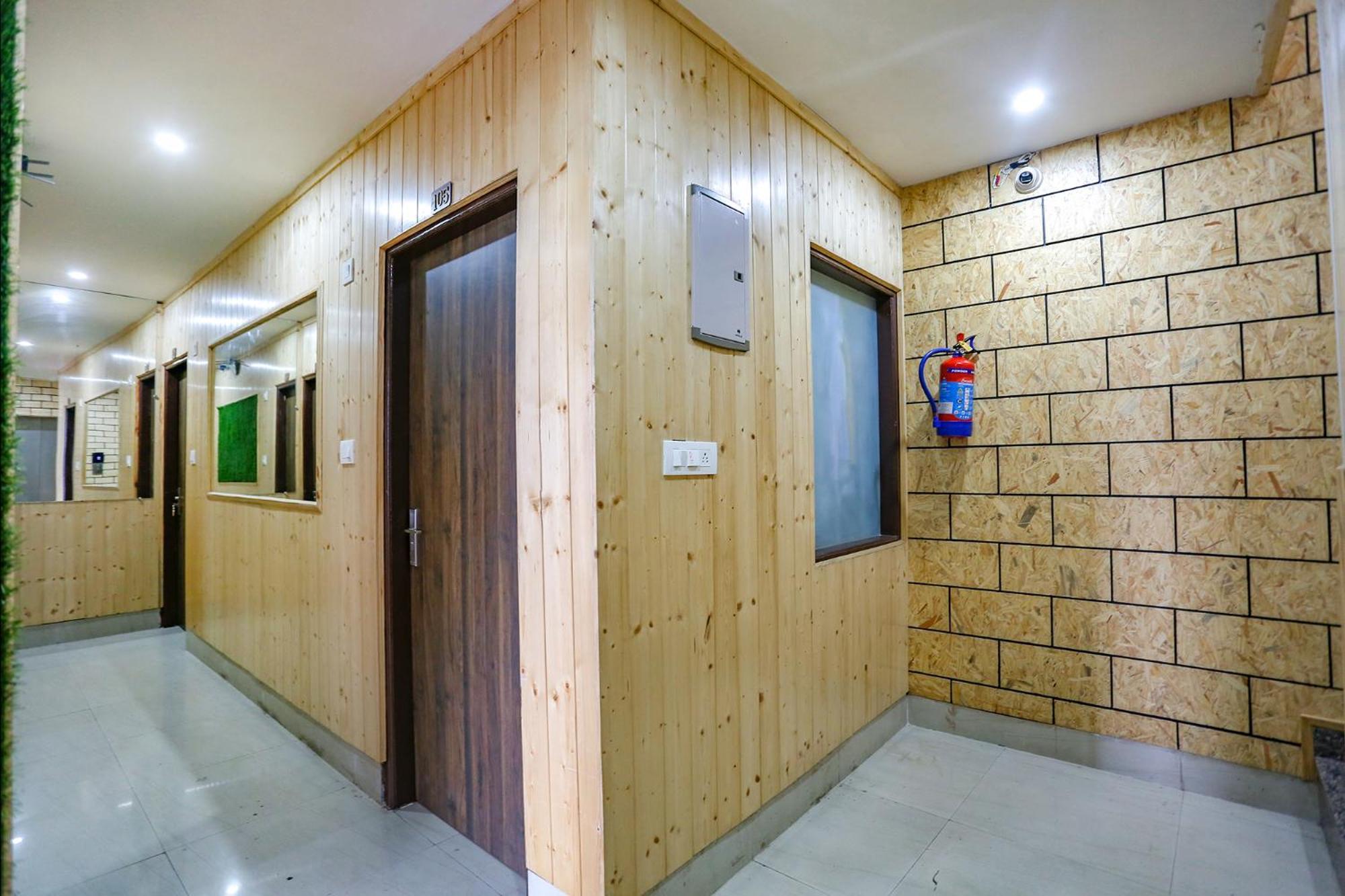Fabhotel Maya Массури Экстерьер фото
